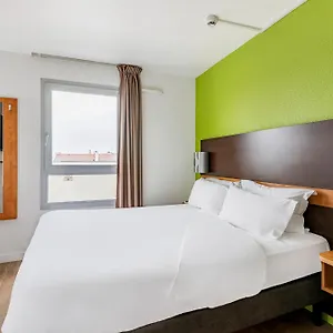 Otel Premiere Classe Centre Gare Part Dieu, Lyon