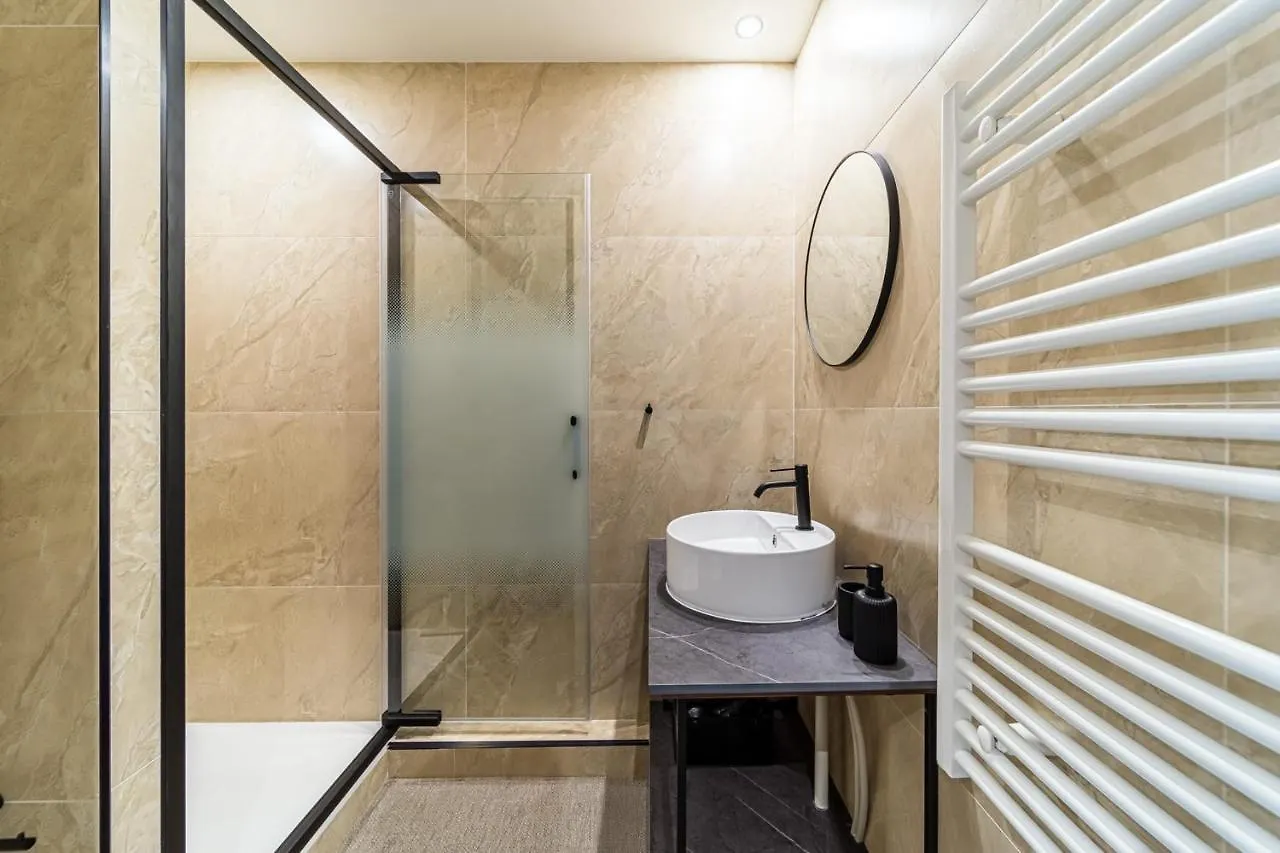 Escape In The Heart Of Lyon 4 People With Balcony Part-Dieu Appartement